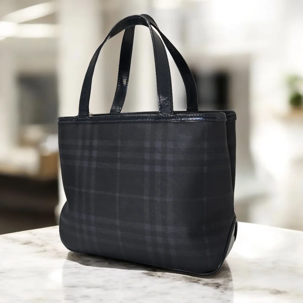 ⛔️SOLD⛔️Burberry Nova Check Canvas Leather Handbag (Navy) With COA - Picture 3 of 12